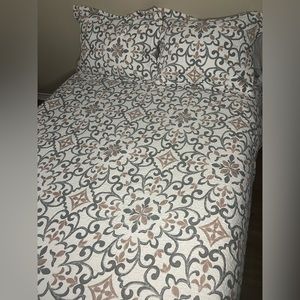 Pink & Gray Full/Queen Size Quilt